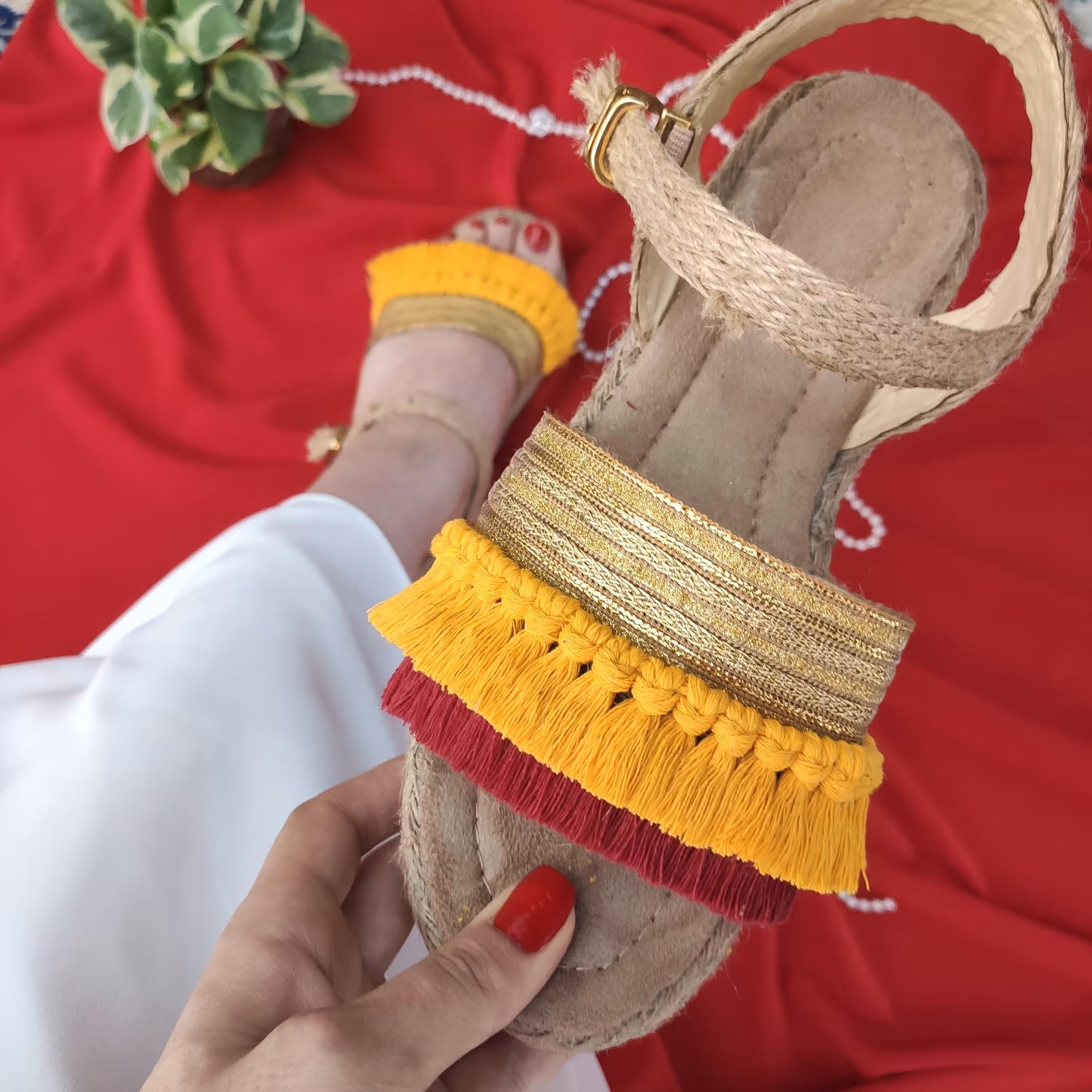صندل لژدار کنفی،پاشنه 5سانت،سایزبندی و رنگبندی کامل.