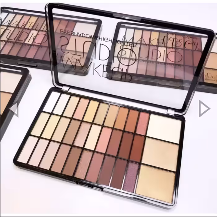 پالت سایه و هایلایتر دودوگرل DODO GIRL(بافت بسیار سبک و نرم روی پوست)

