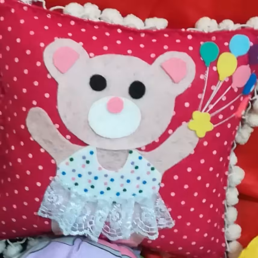 کوسن مبل بچه