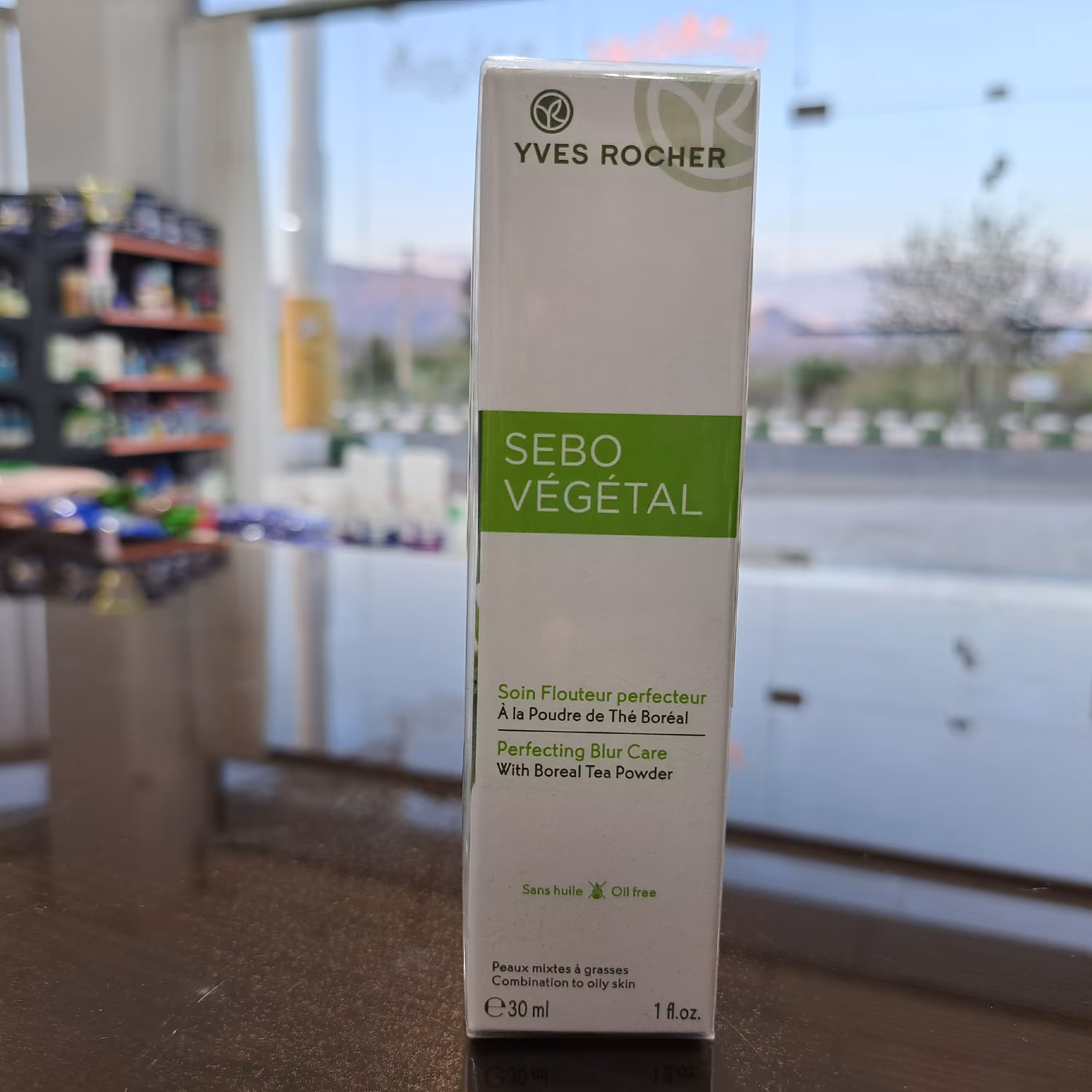 کرم مات کننده و ضدجوش ایوروشه Sebo Vegetal مناسب پوست مختلط تا چرب 30 میل

