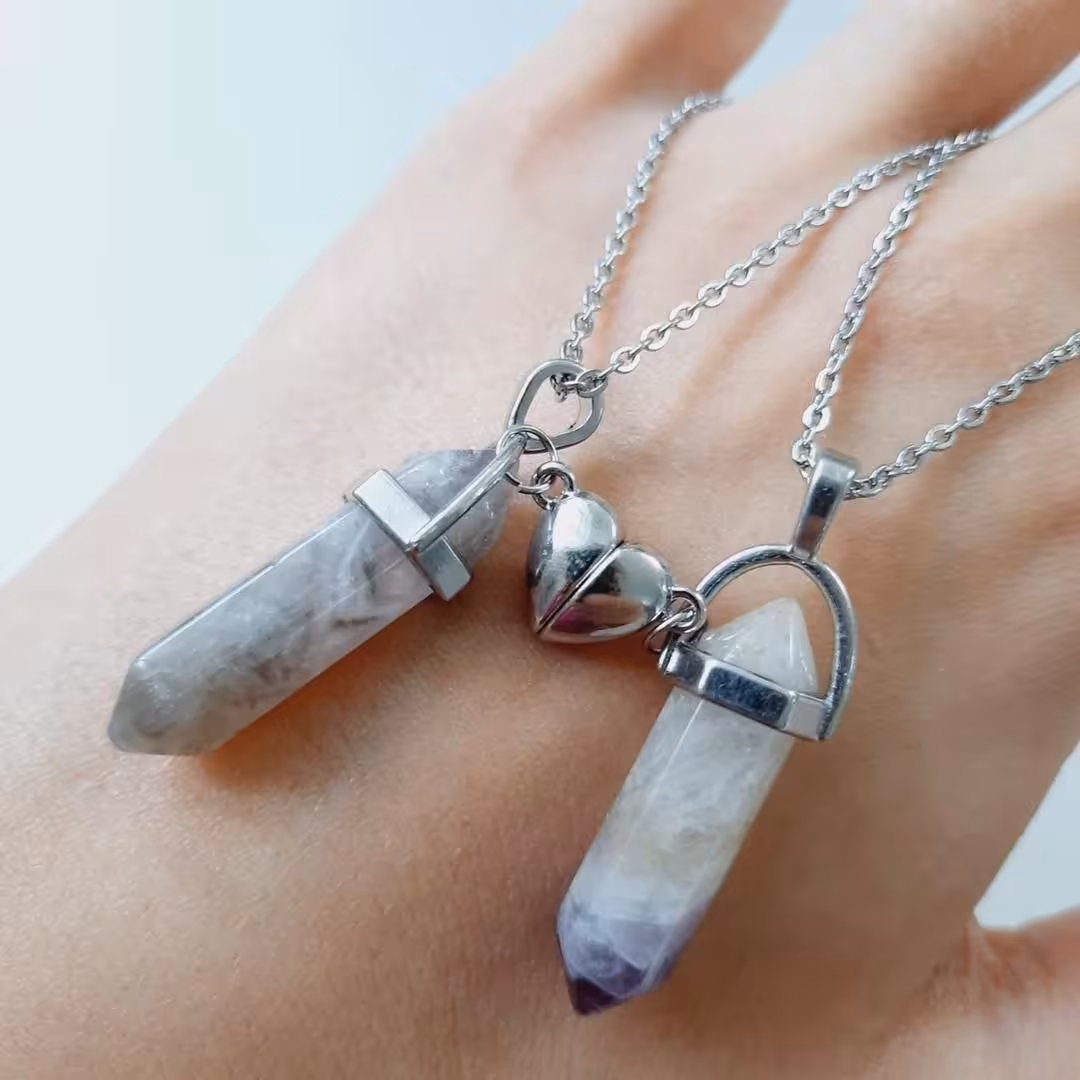 ست گردنبند  منشور آمیتیس به همراه مگنت قلب 