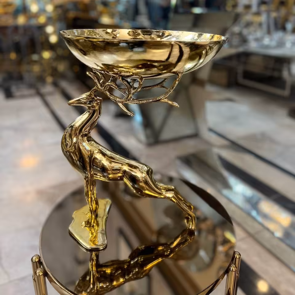 سرویس 3تیکه پذیرایی طرح گوزن کشیده سوپر براق طلایی و نقره اضمینی بدون تغیر رنگ