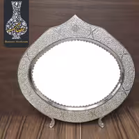 آینه تاج دار بیضی دستساز قلمزنی گل و مرغ  اعلاء سفید طرح نقره