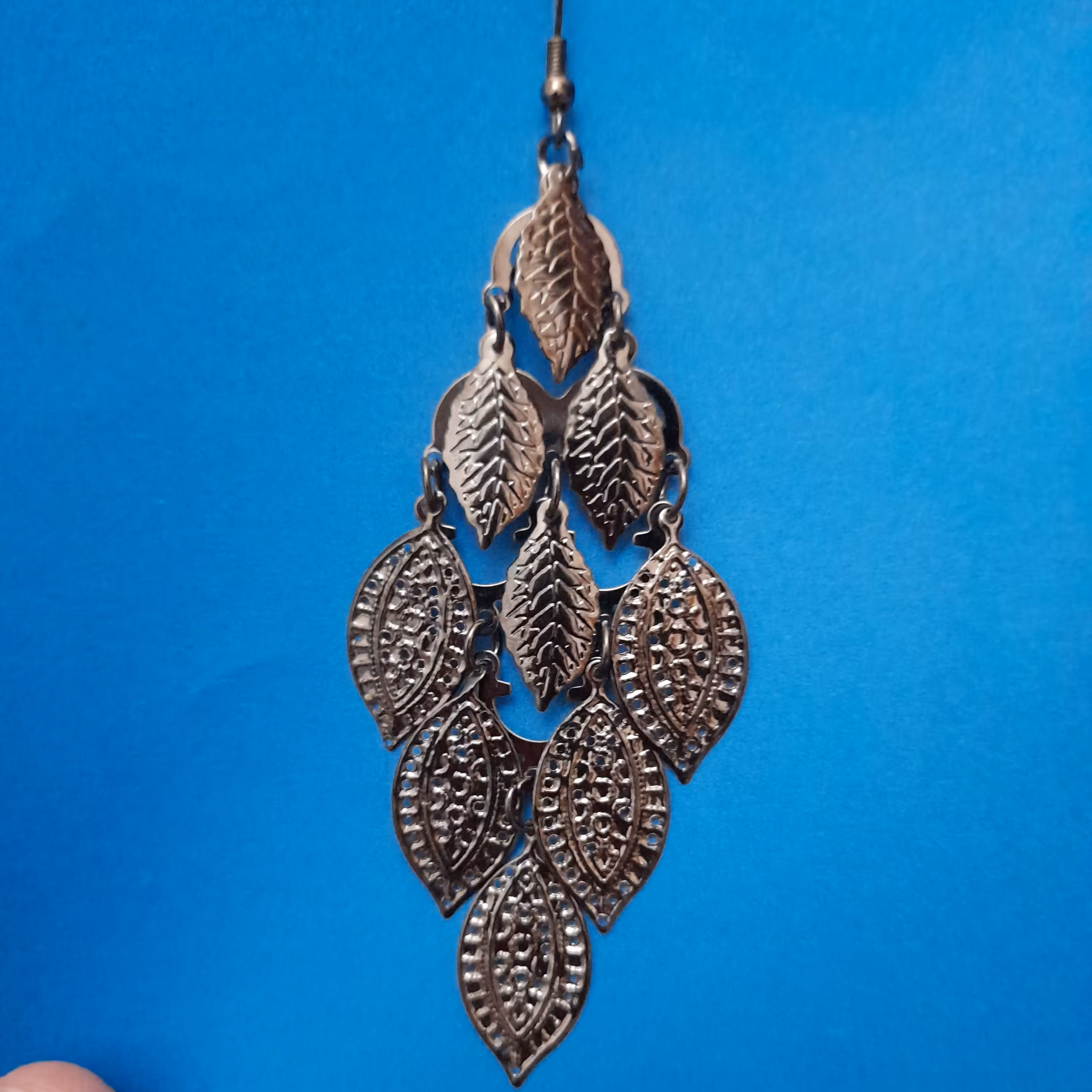 گوشواره آویز  سبک ذغالی رنگ