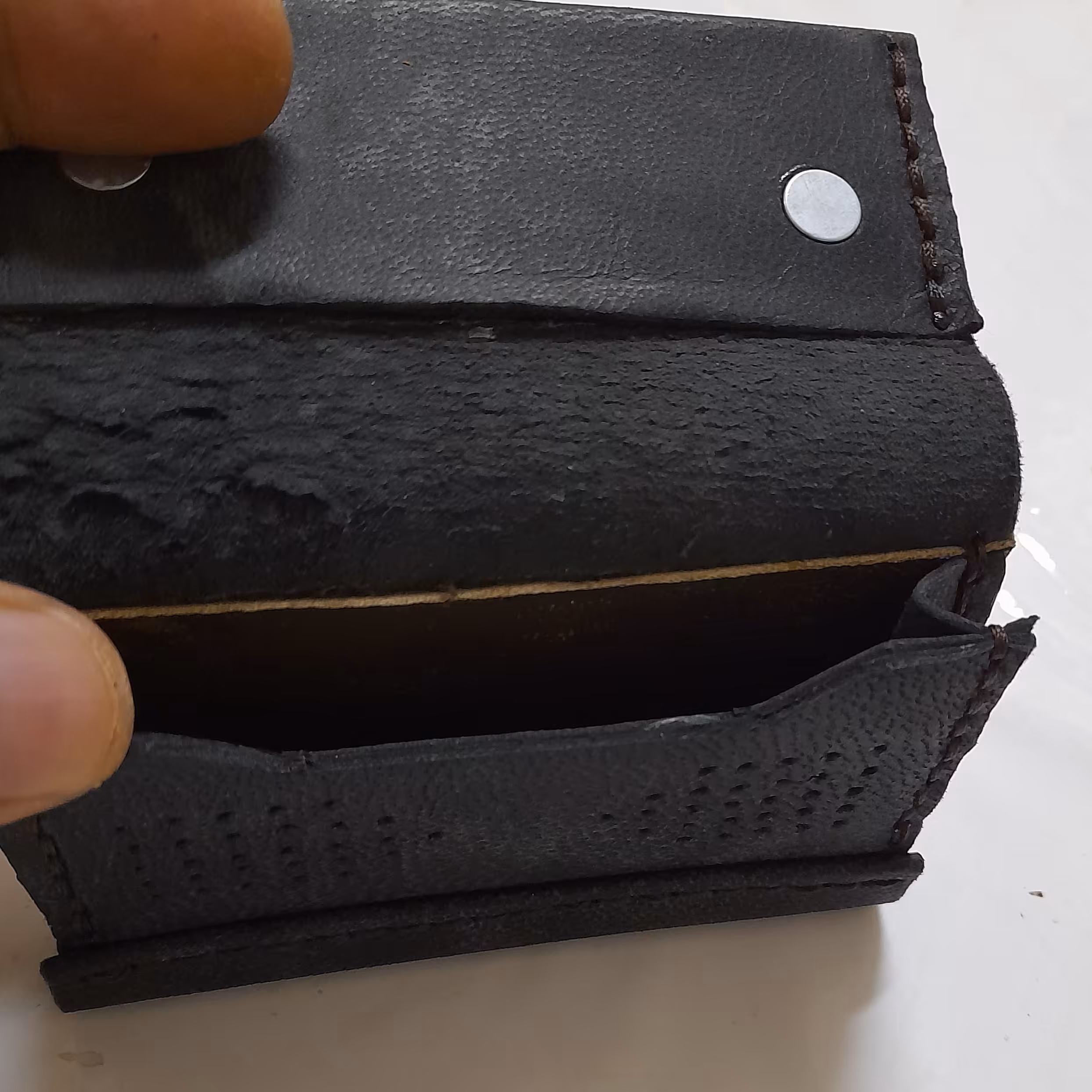 جاکارتی چرم 