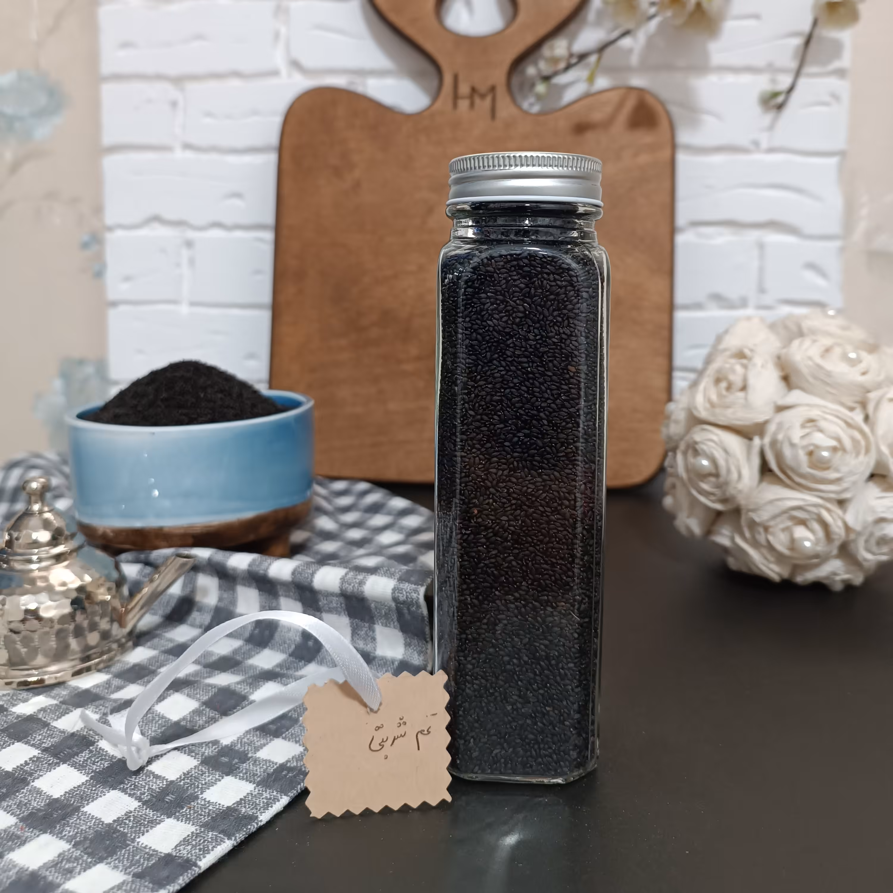 تخم شربتی درشت اعلاء 150گرمی ظرف شیشه ای 