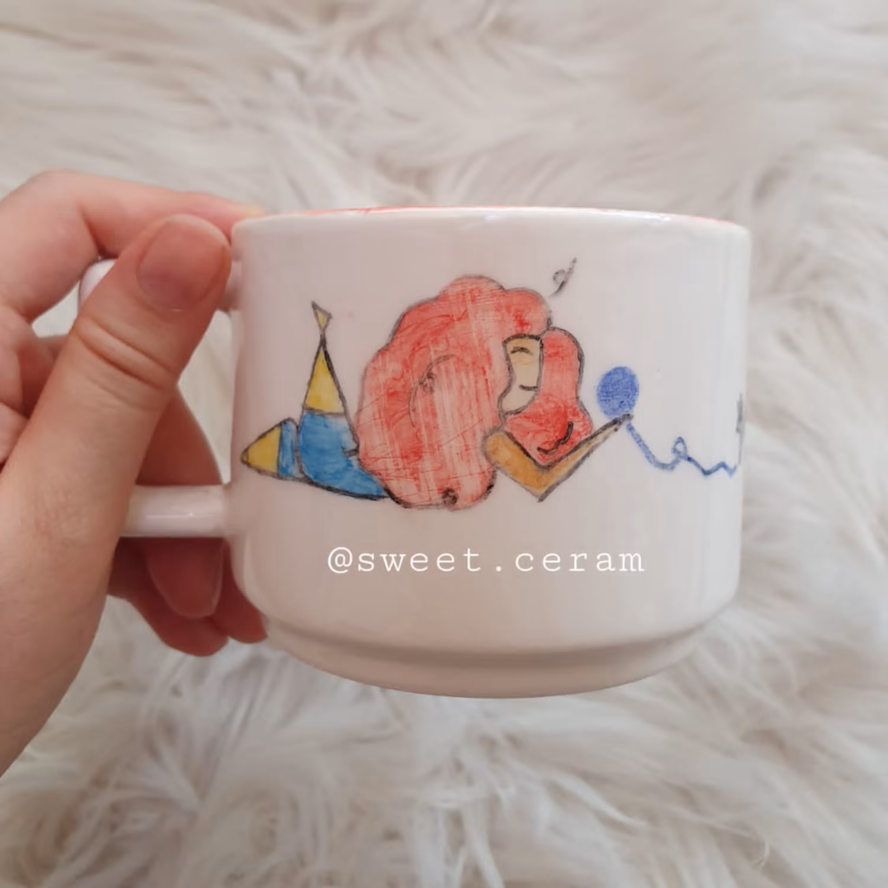 ظروف پذیرایی ماگ دستساز سرامیکی  یک هدیه خوشگل دخترونه