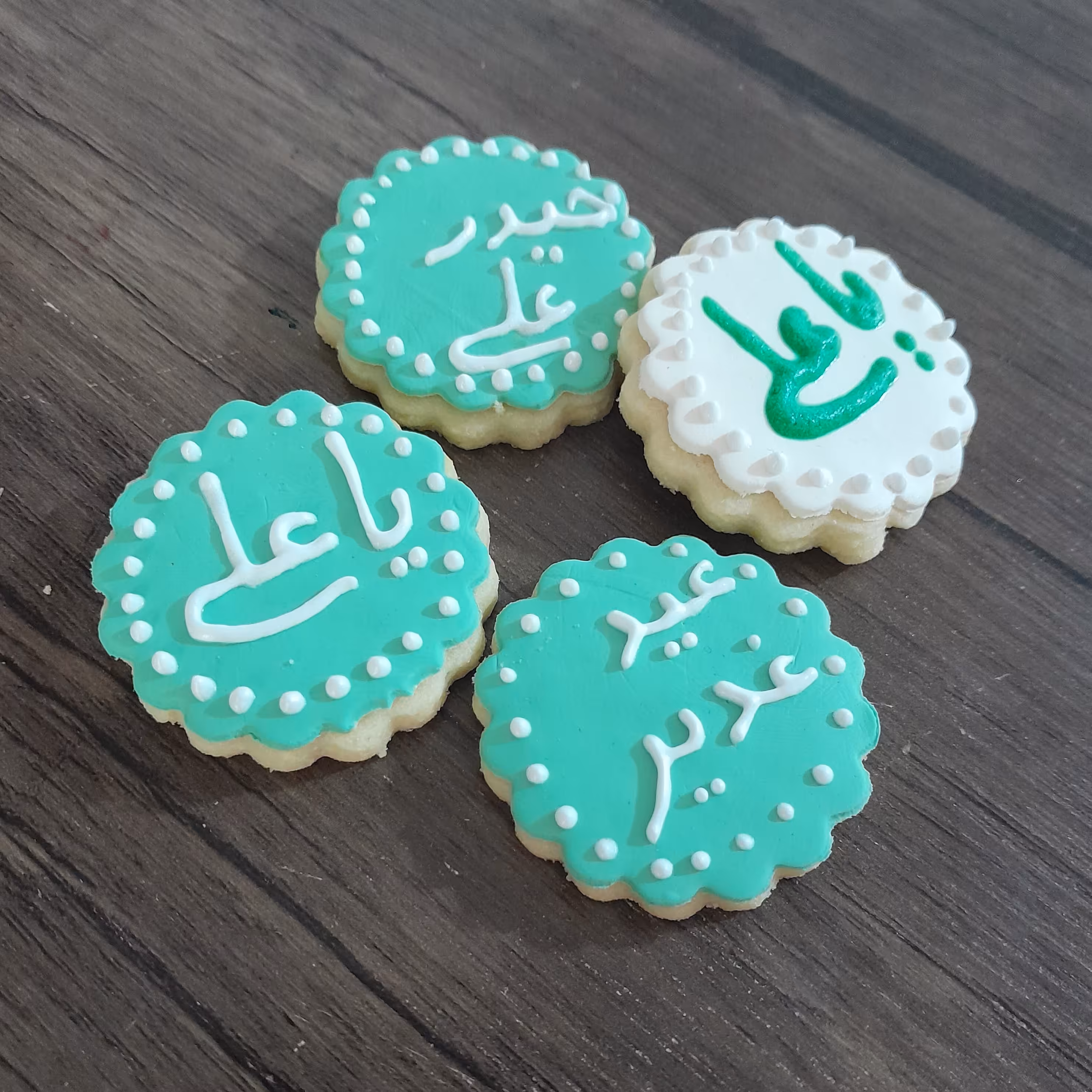 کوکی با تزیین فوندانت و ایسینگ 