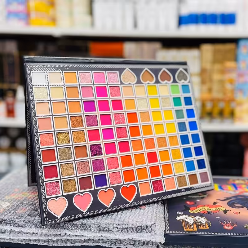 پالت همه کاره فوق العاده زیبای کتابی 104 رنگ کتابی Naked اصل و اورجینال