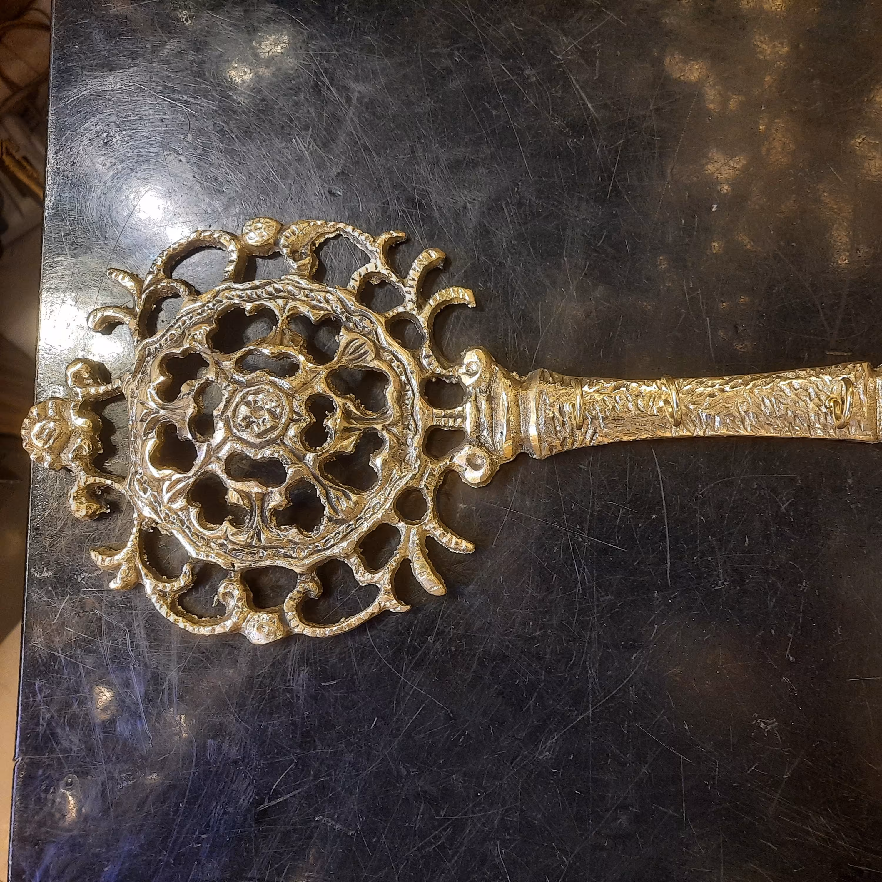 جا کلیدی برنز کلید بزرگ