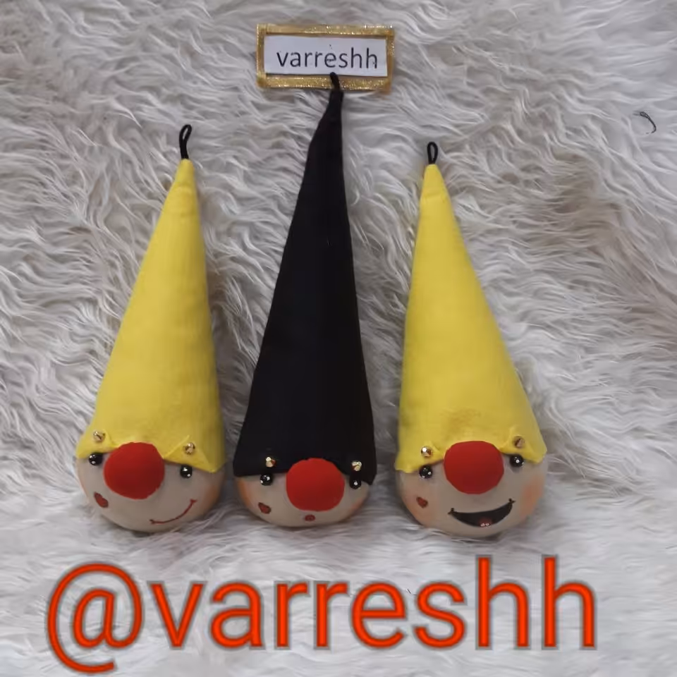 عروسک آویزی کلاه قیفی