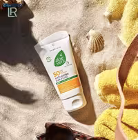 کرم ضدافتاب ضد پیری آلوئه ورا برند LR