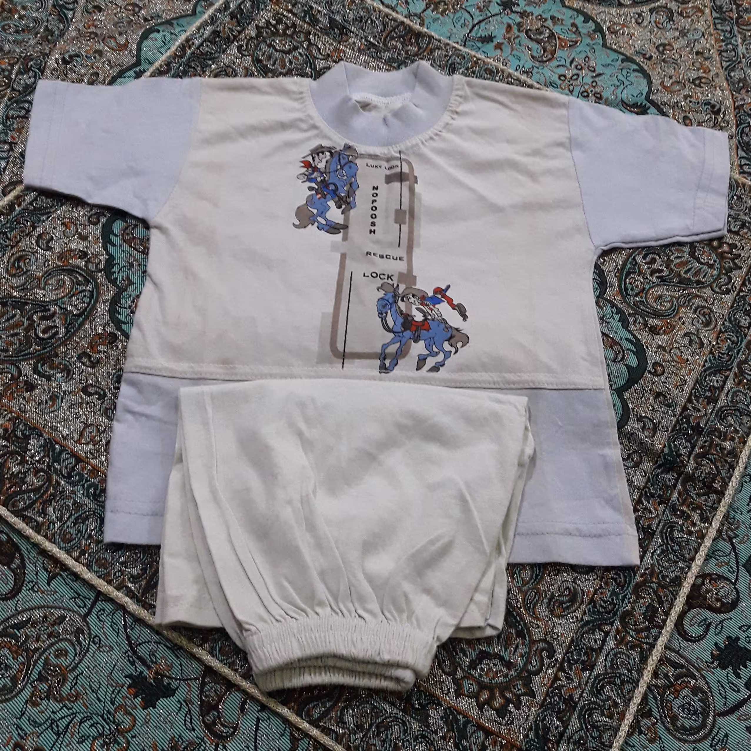 بلوزوشورت بچه گانه:"