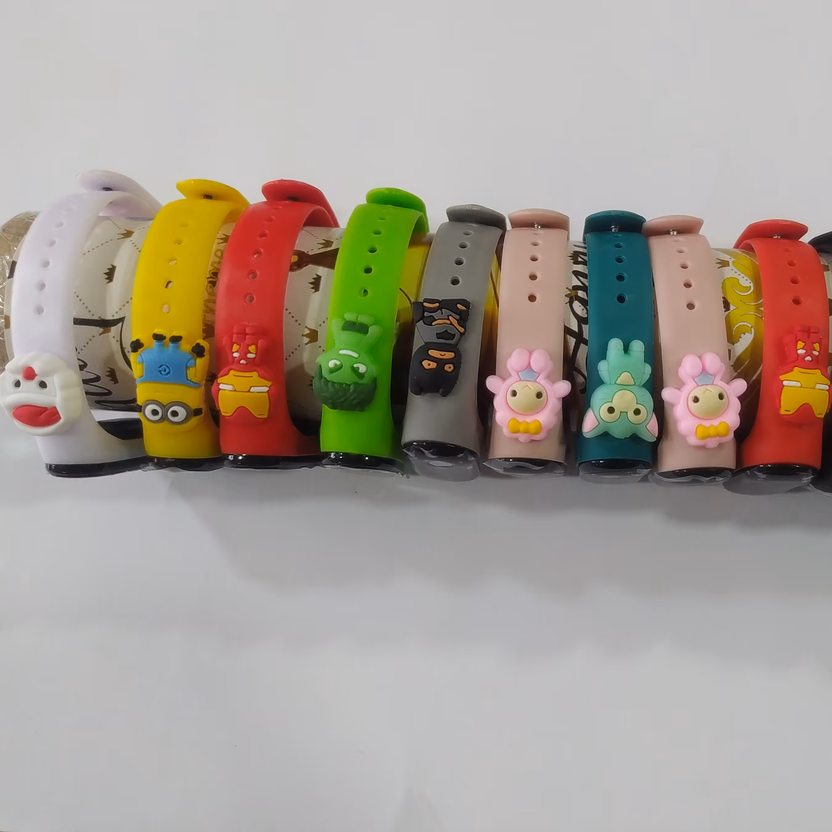 ساعت لمسی با کیفیت وعالی