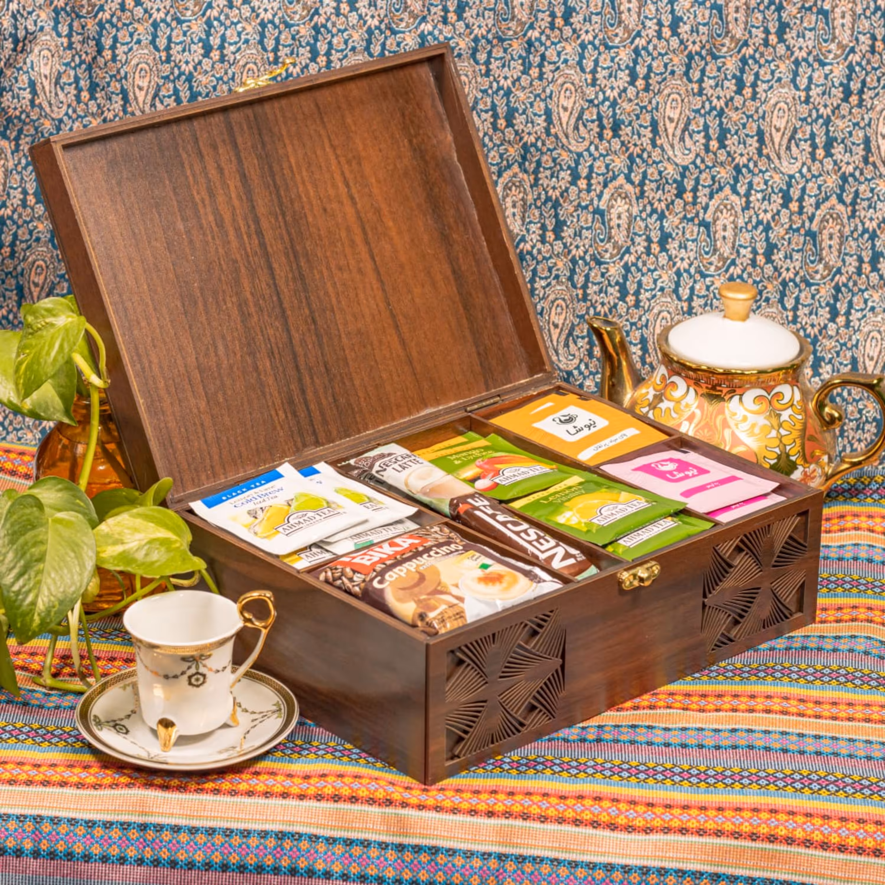 جعبه و باکس پذیرایی چوبی  مدل  تابش کد1 جهت دکوراسیون وقرارگیری آجیل و دمنوش و..