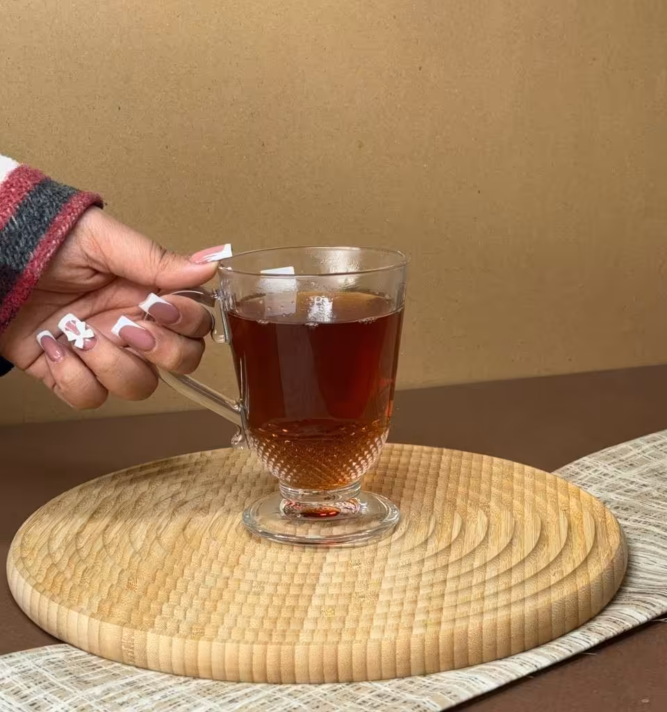 لیوان پایه دار مدل دالاس