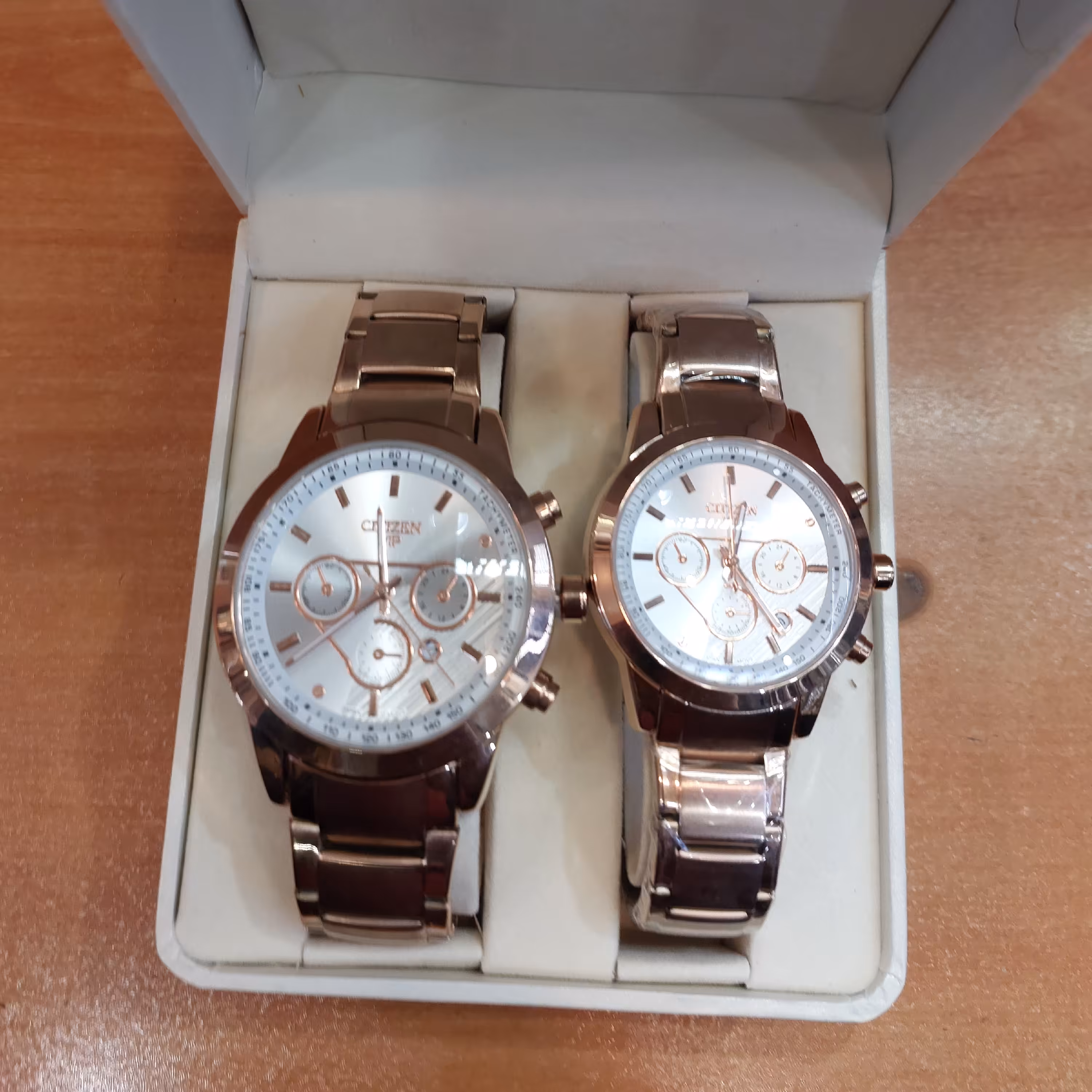 ساعت مچی مخصوص عروس  و داماد سی تی زن