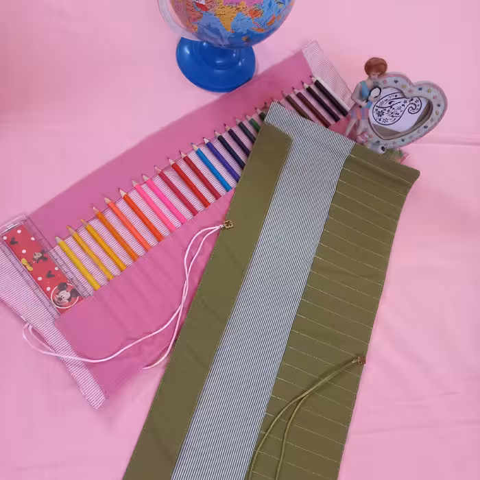 جامدادی پارچه ای مداد رنگی 24 تایی  ،دارای جا برای خط کش