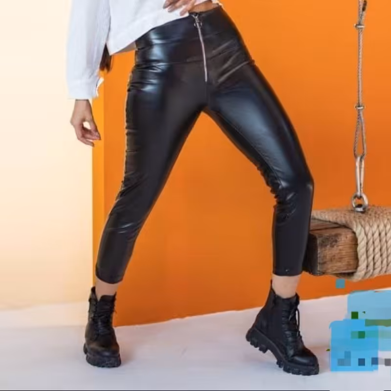 شلوار چرم کرکی کمر گنی زیپ دار
سایزبندی 36 تا 48