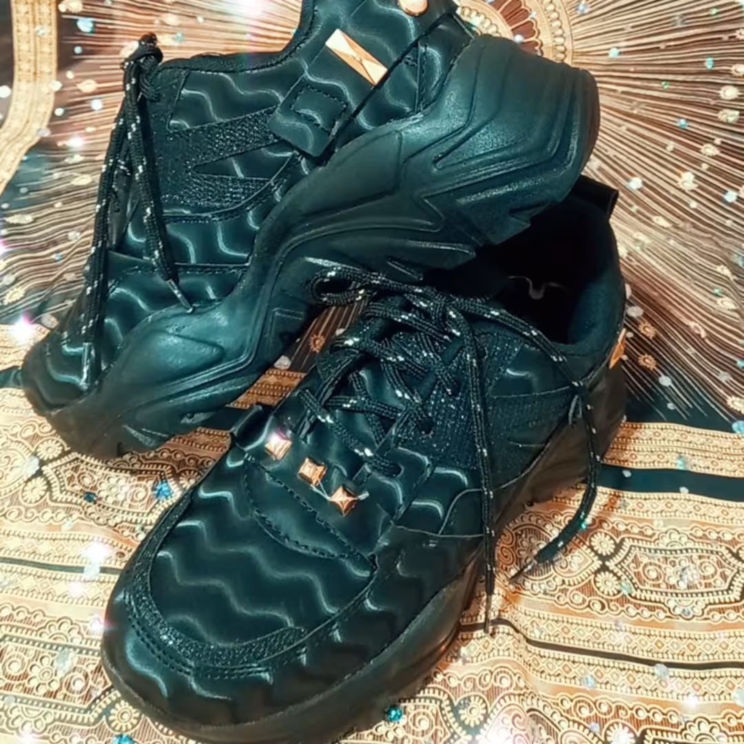 کفش اسپرت  لژ دار 4 سانتی  سه بعدی طرح مروارید 