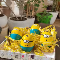 تخم مرغ رنگی مینیون