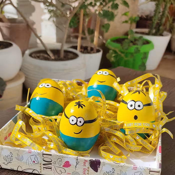 تخم مرغ رنگی مینیون