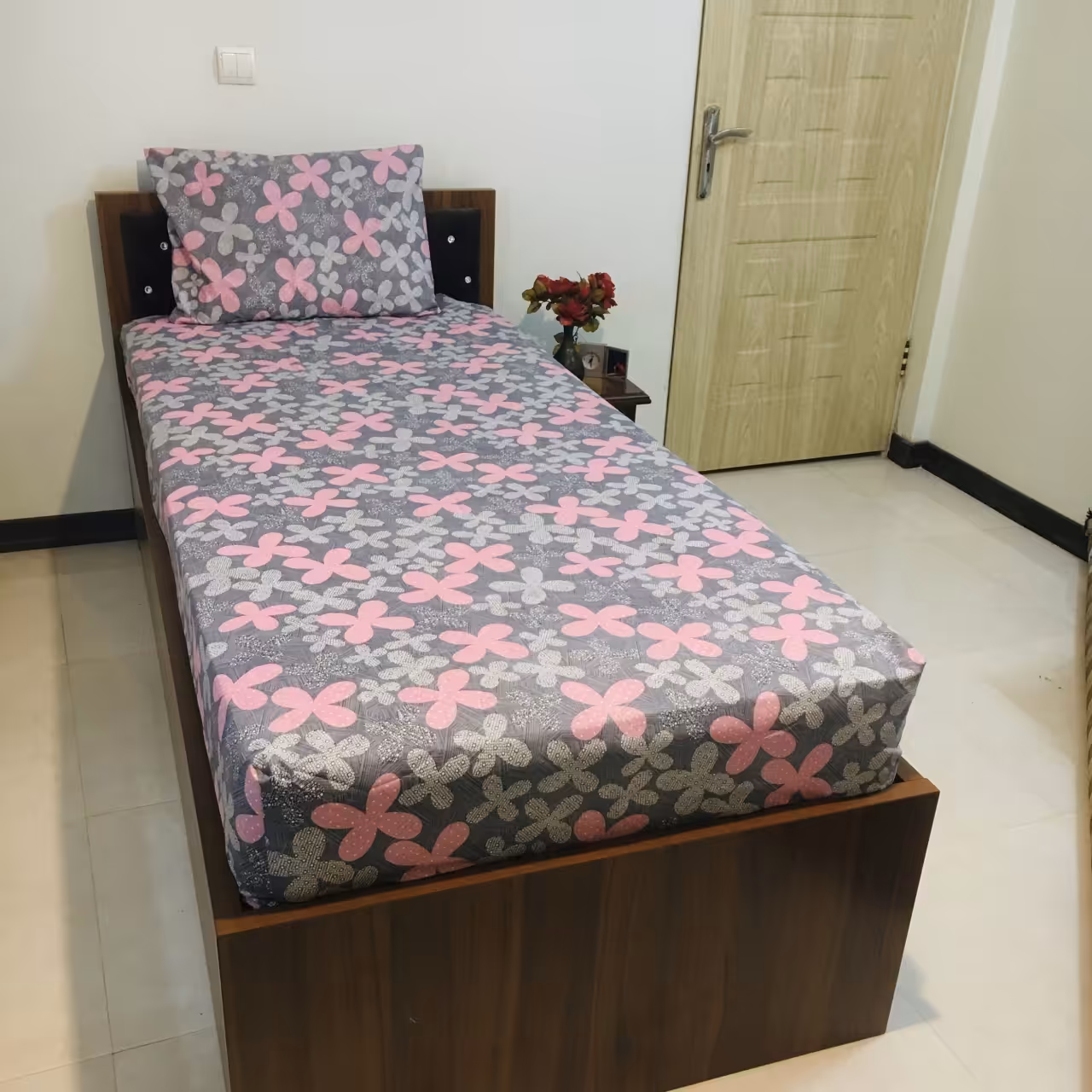 سرویس ملحفه مدل کشدار طرح گلرو 1.5 نفره 2 تکه عرض 120