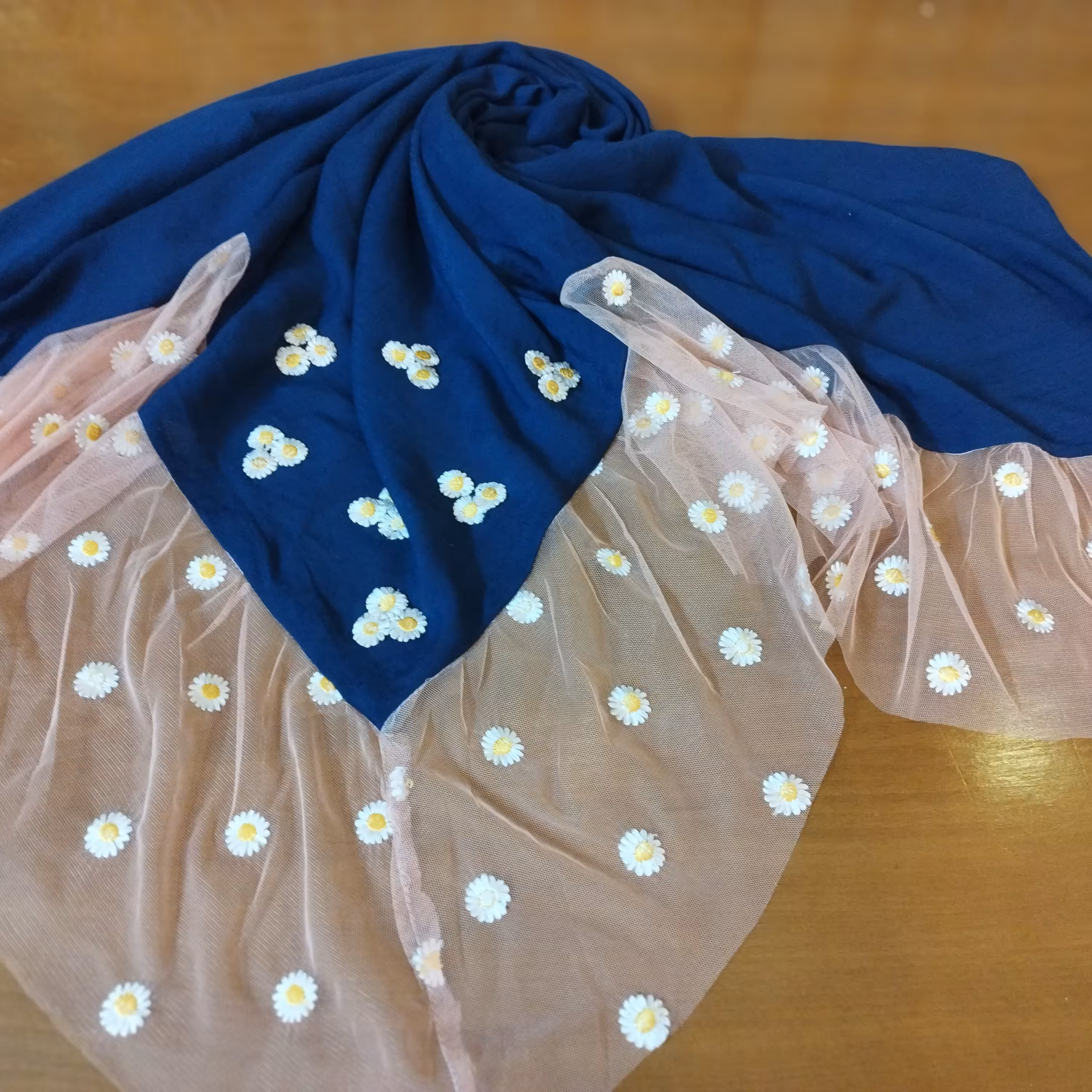 روسری سرمه ای