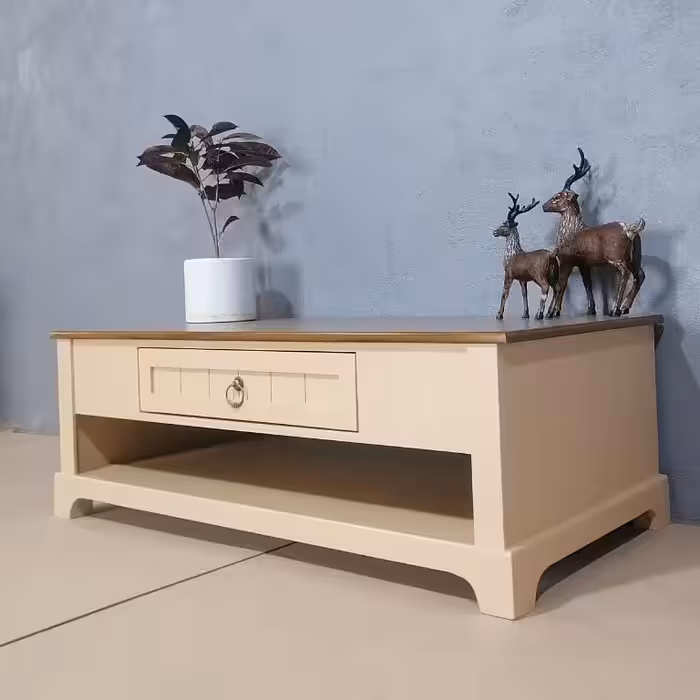 میزجلومبلی نئوکلاسیک جادار کرمی (پس کرایه)