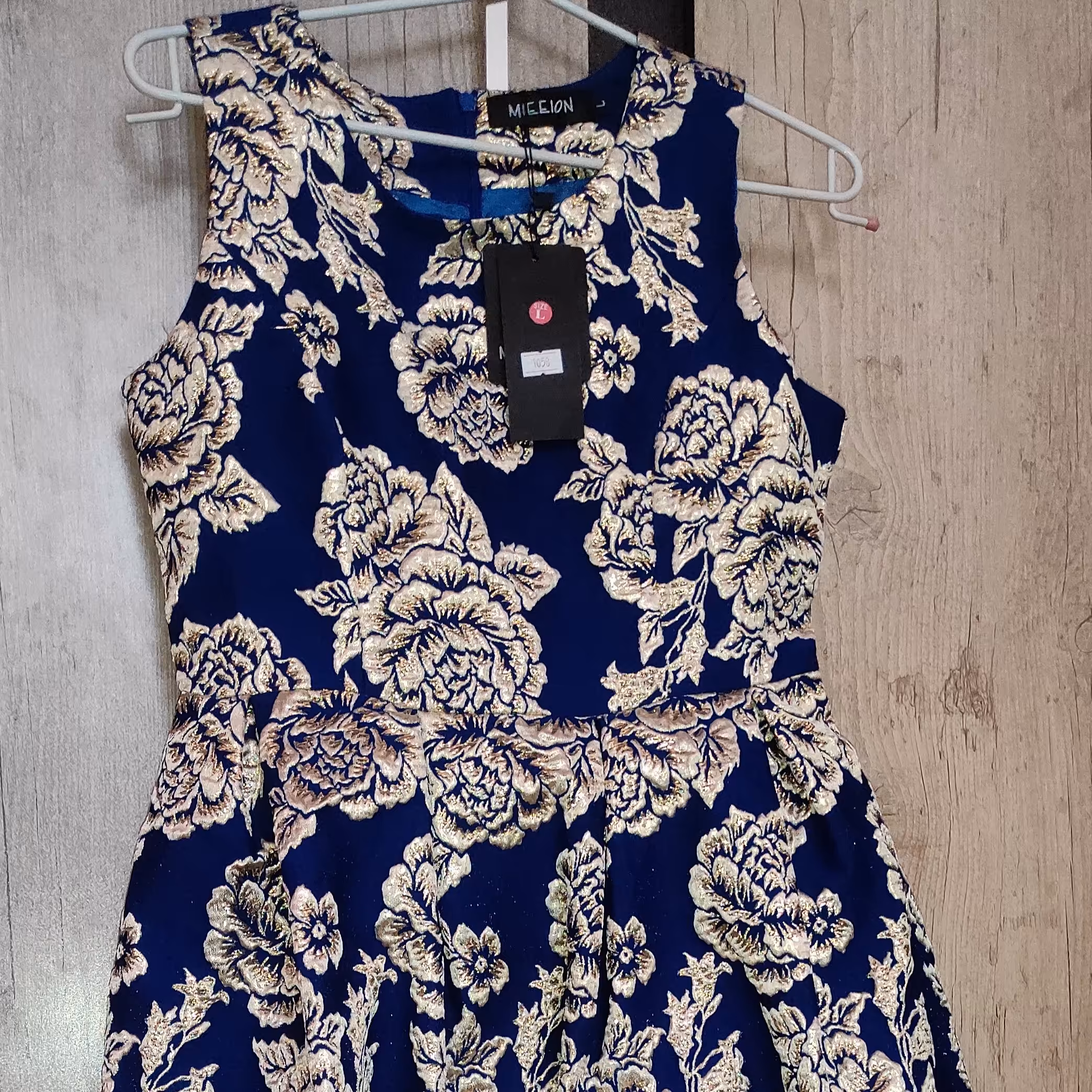 سارافون عروسکی جذاب   - حلقه ای- کوتاه مزونی-   دخترانه و زنانه