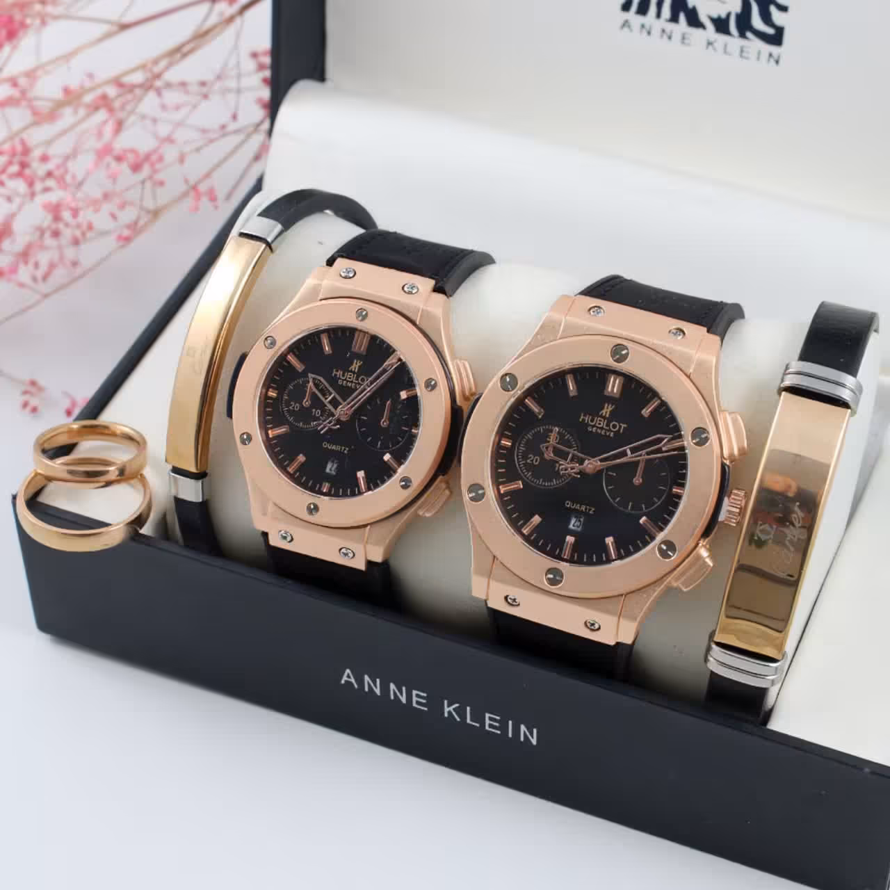 ساعت مچی ست مردانه و زنانه هابلوت(بند رابر روکش چرم) Hublot