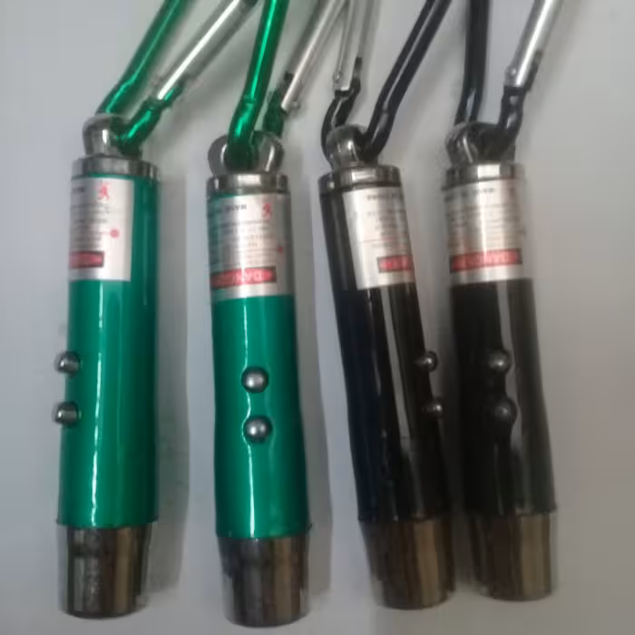 لیزرتابرد500 متردارای مادون قرمزتشخیص اسکناس  چراغ قوه 