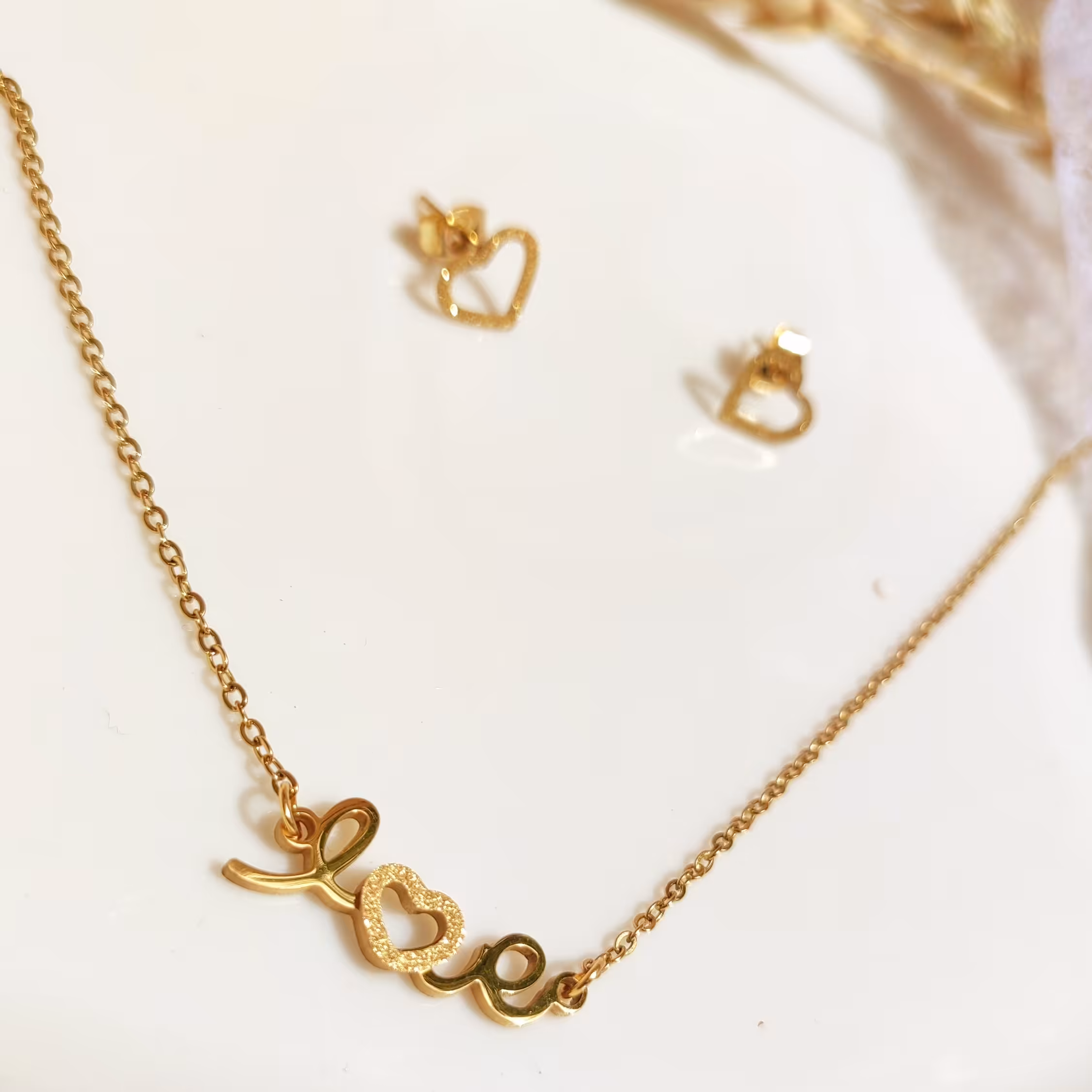  بدلیجات اکسسوری نیم ست love مینیمال جذاب 