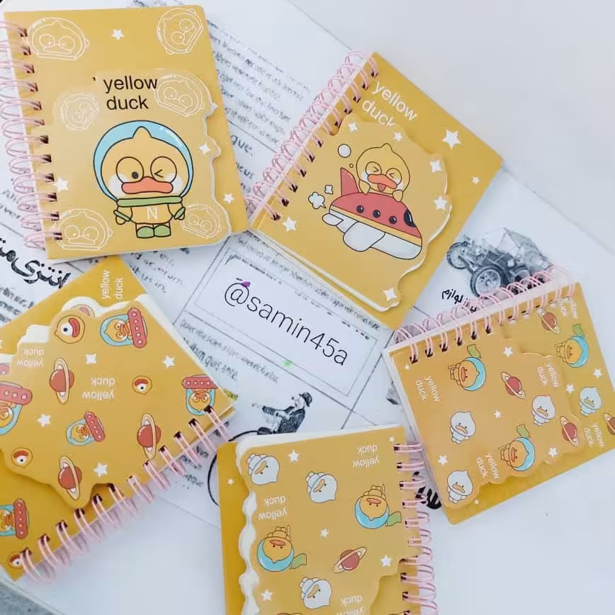 دفترچه دو تکه 75برگی طرح اردک فضانورد
ابعاد12*9
