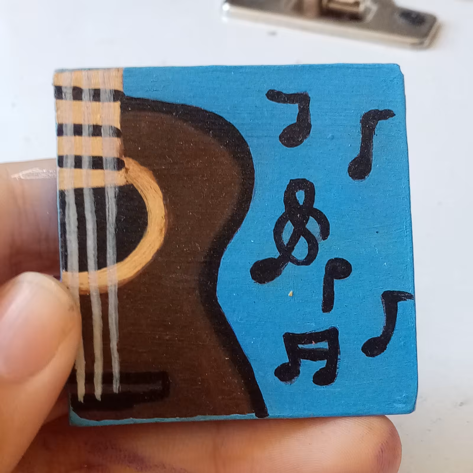 مگنت سفالی گیتار