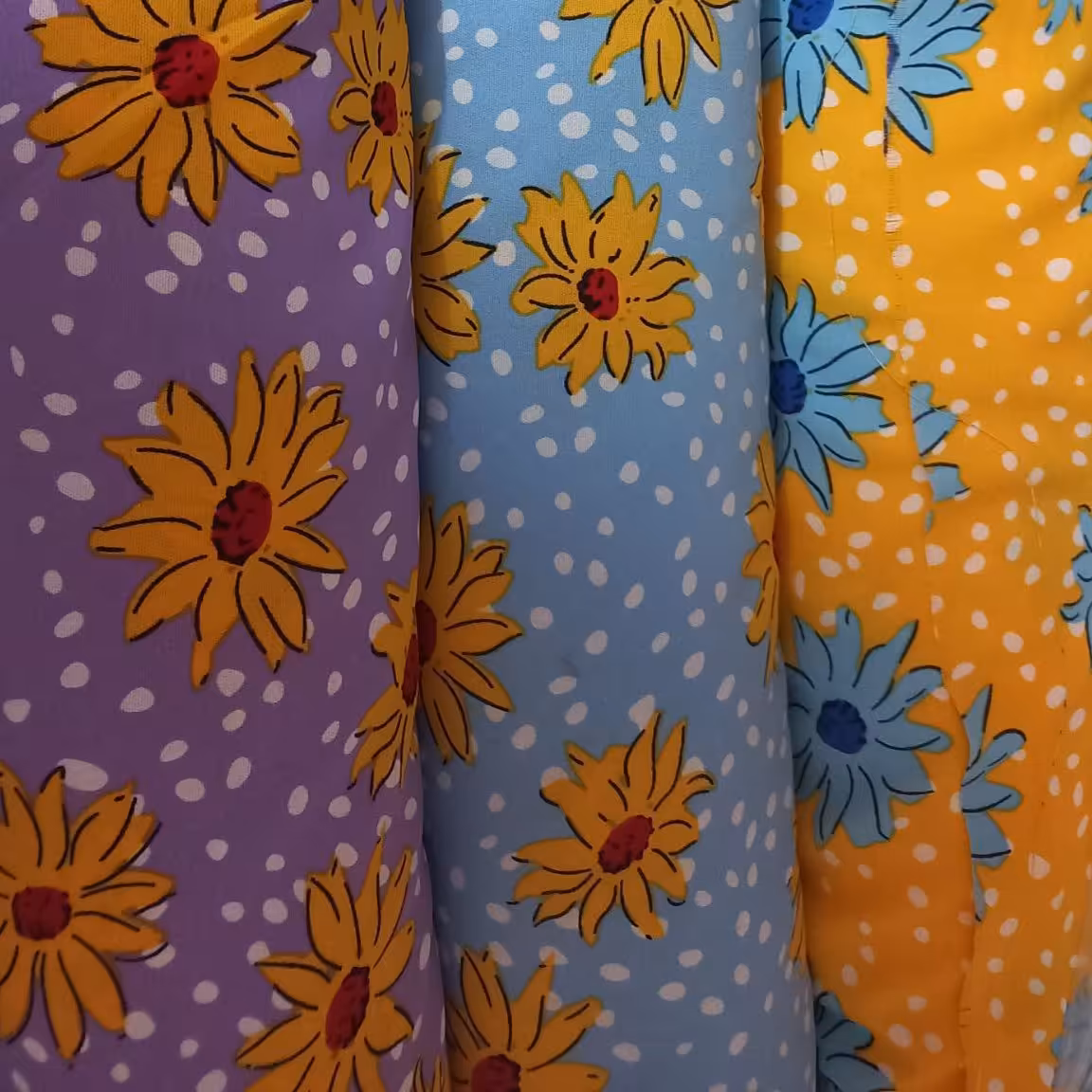 پارچه نخی خارجی جذابمون مناسب تونیک،شلوار،شومیز،ساحلی،...