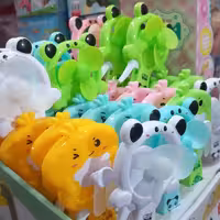 24 عدد پنکه دستی مکانیکی  در 8 طرح  6 رنگ مختلف  قیمت عمده