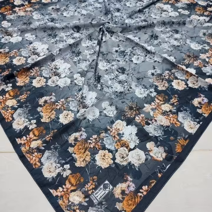 روسری گلدار زیبا