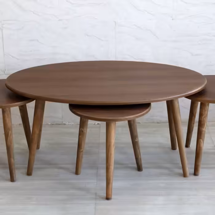 میز جلو مبلی چهار تیکه یک بزرگ و سه تا کوچیک (هزینه ارسال به عهده مشتری است و درب منزل دریافت می شود) 