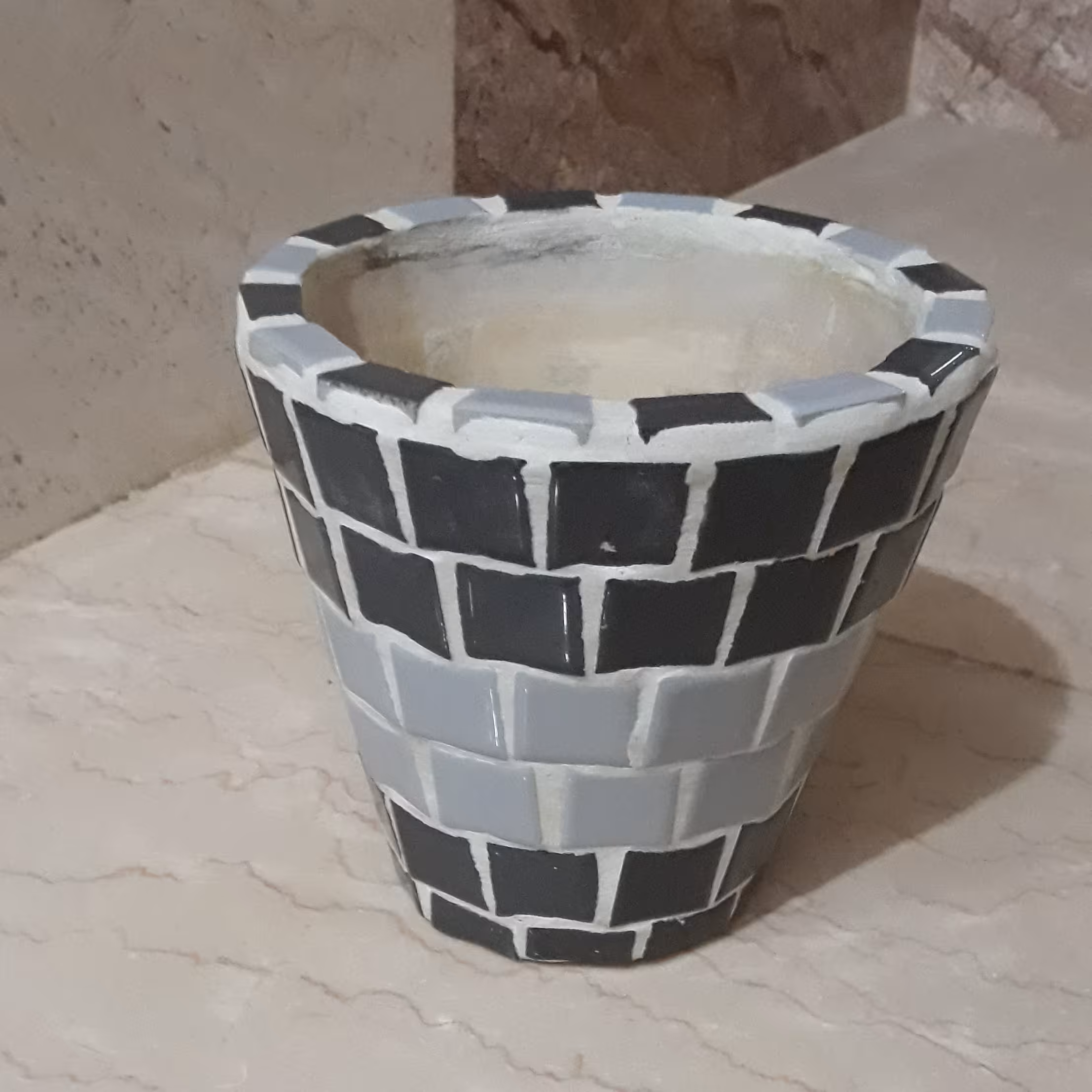 گلدان سرامیکی ساز 15سانتیمتر مخصوص کاشت گل و گیاه