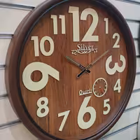 ساعت دیواری