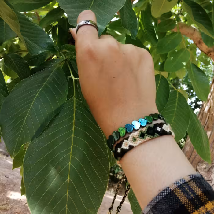 دستبند های دوستی از جنس نخ_در انواع رنگ و طرح