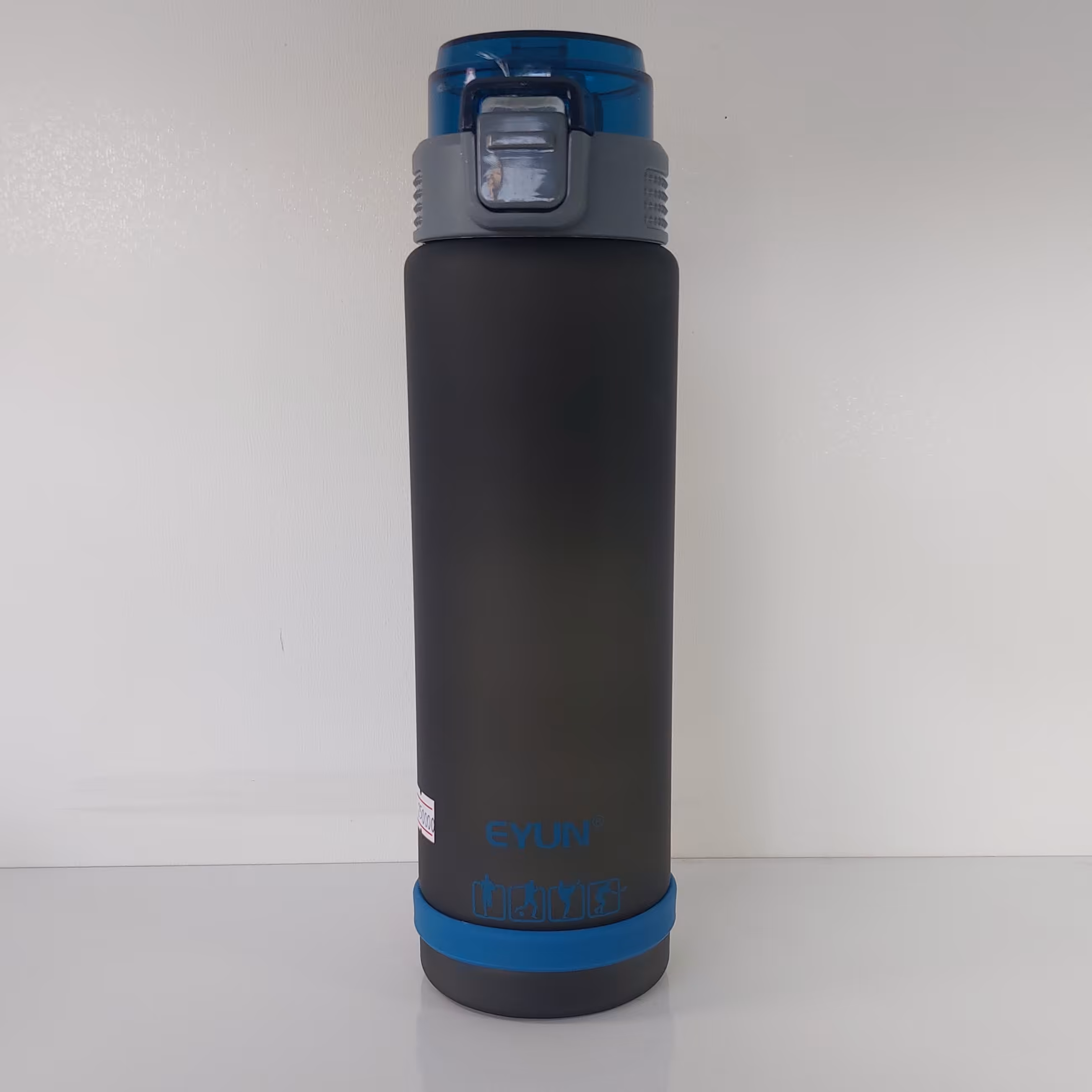 قمقمه زیره سیلیکن رنگی آبی پر رنگ نشکن