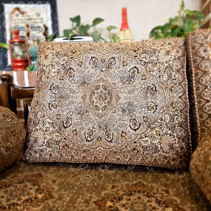 پشتی ترمه سنتی طرح سالار رنگ گردویی (یک جفت)