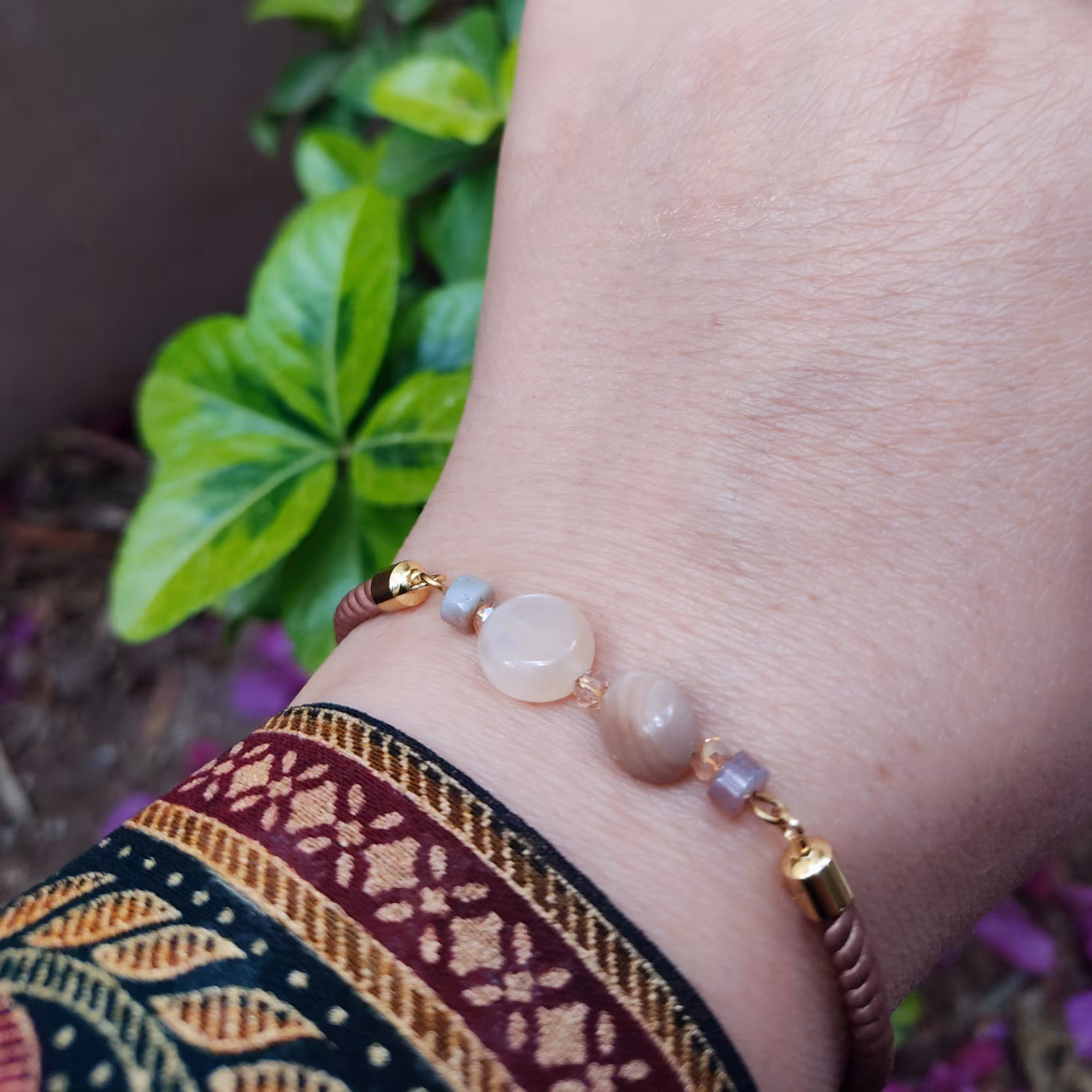 دستبند سنگ سان استون مدل مارشال اصل شاران  