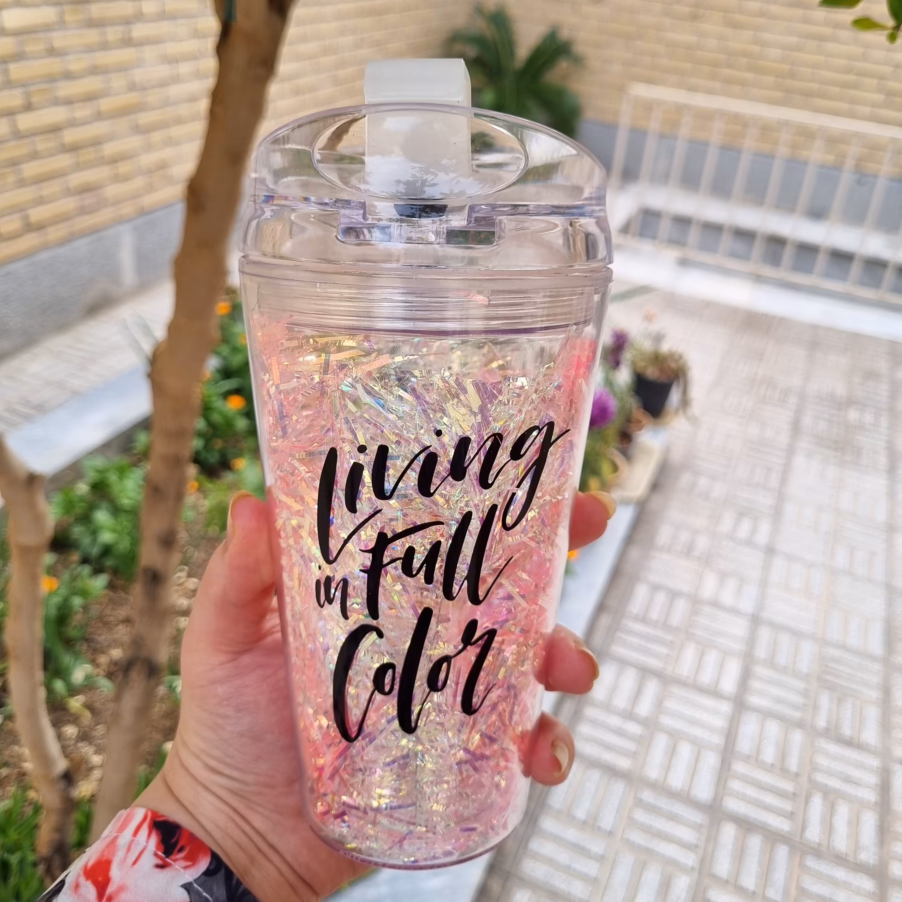 لیوان اسموتی ریشه دار