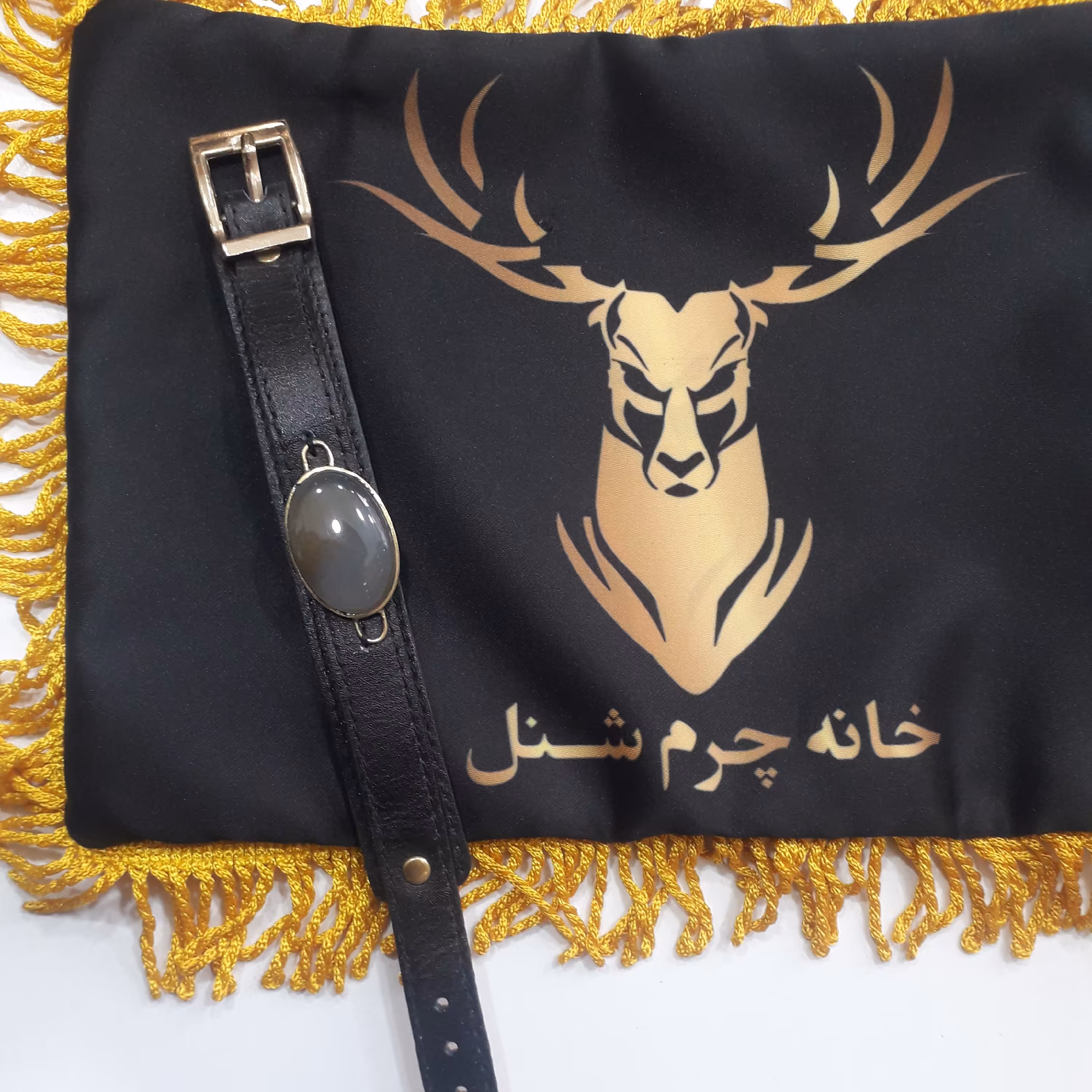 دستبند چرم طبیعی  با سنگ های متفاوت و رنگ های خاص داری کیفیت بالا