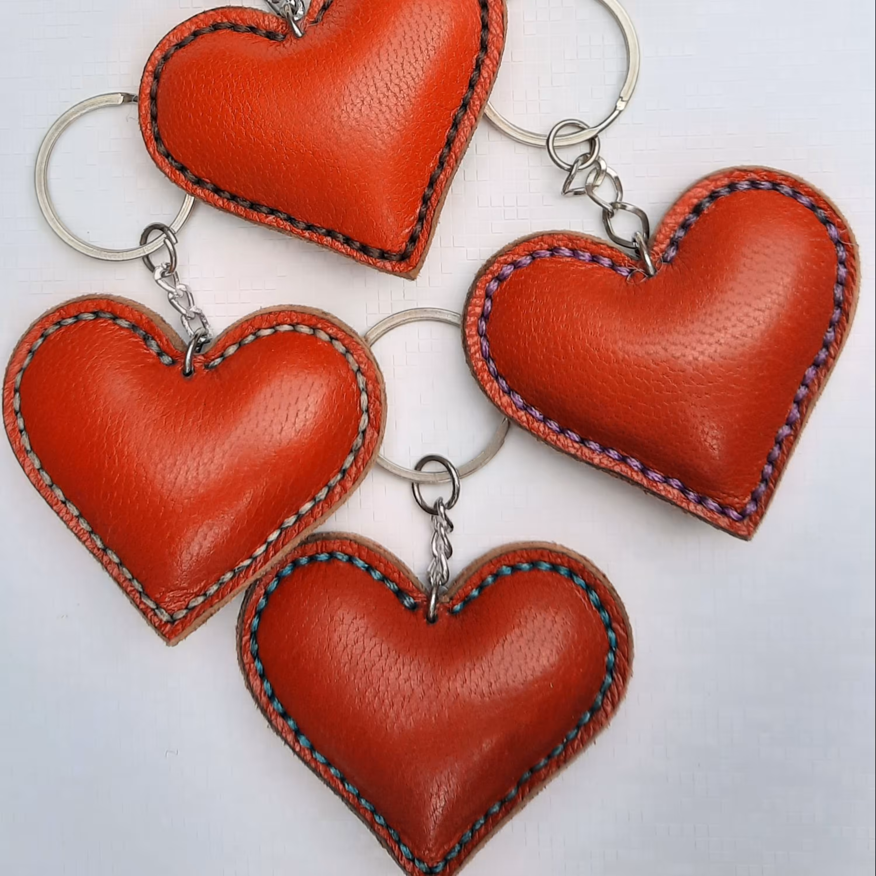 جاکلیدی فانتزی قلب
جاکلیدی ای با رنگ بندی های زیبا را می‌توانید سفارش بدهید