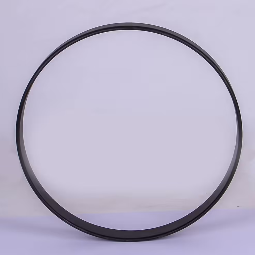 یک عدد حلقه چوبی رنگ مشکی قطر70 مناسب ساخت ساعت .قاب آینه. گل میز