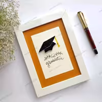 تابلو ملیله  کاغذی طرح فارغ التحصیلی قابل سفارش در تعداد بالا و طرح و رنگ دلخواه